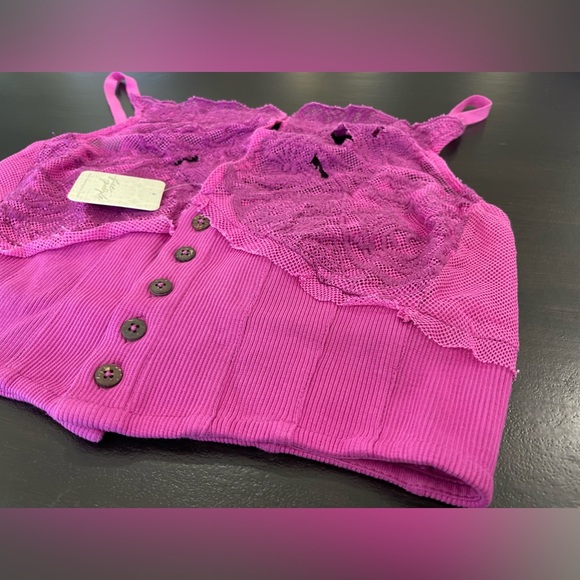 NWT Free People Raspberry Have My Heart Lace Cropped Camisole Top Sz Small - Picture 4 of 8